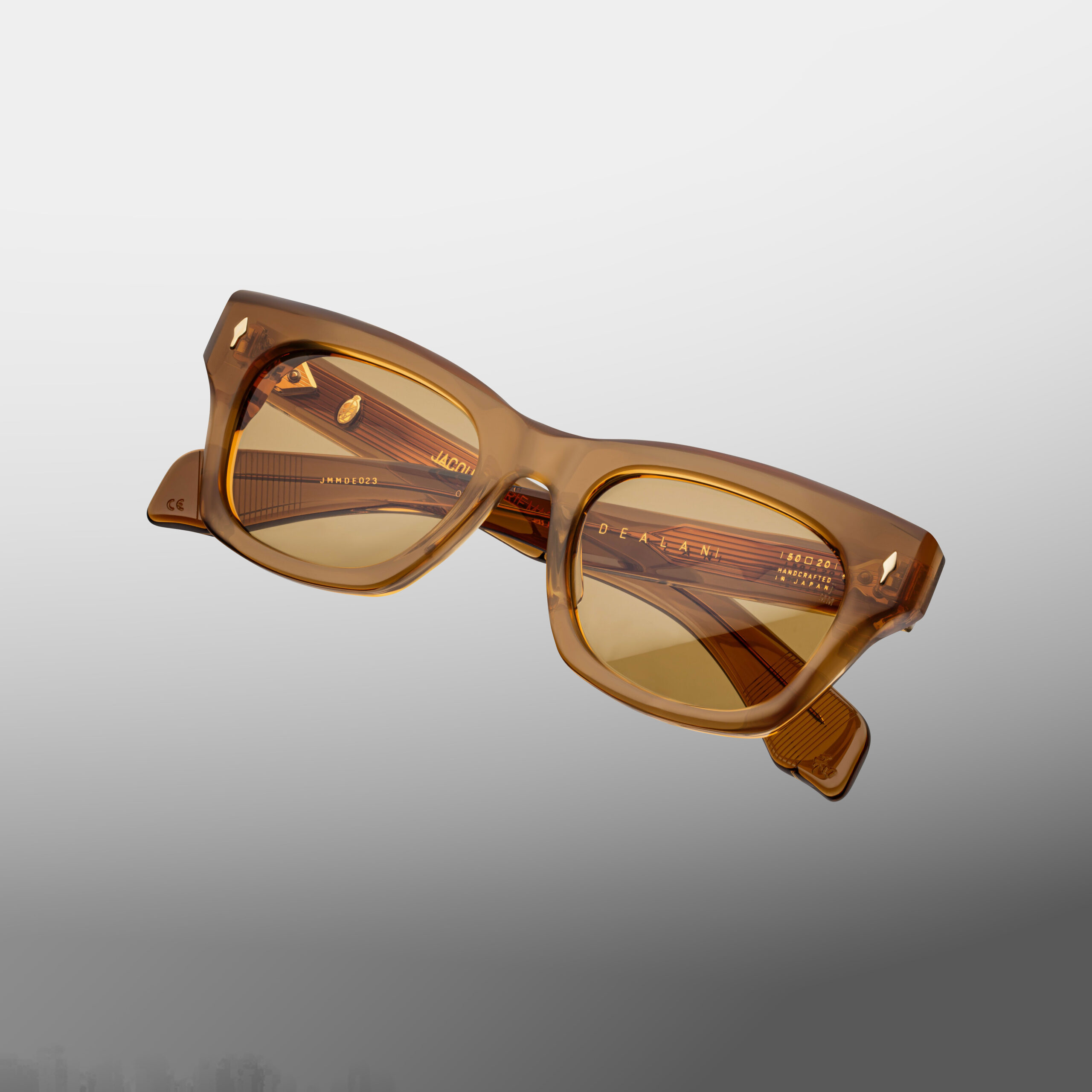 Dealan_Solaris_Photochromic_Detail-1_Cropped_5377x3585_fz1xw2